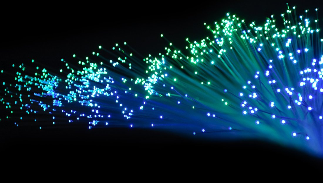 optical-fiber-g8577aaf72_1280